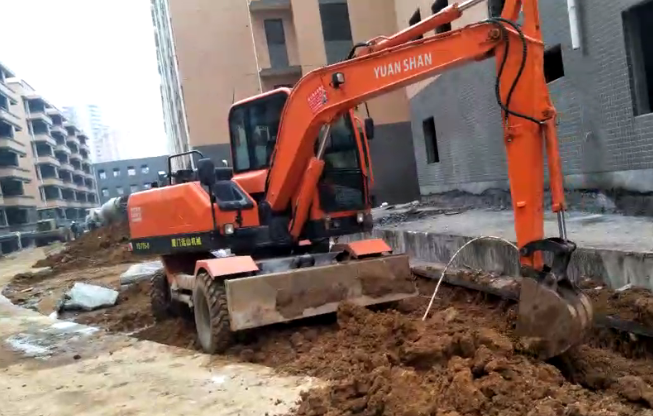 Wheel digging bucket work video